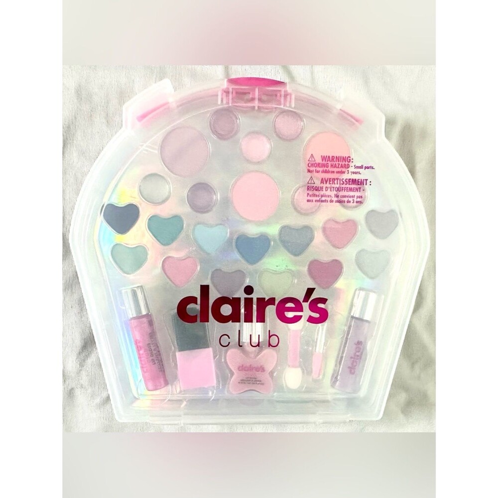 Claire’s Club Kids Makeup Set Heart Eyeshadow Palette Lip Gloss Brushes Case
